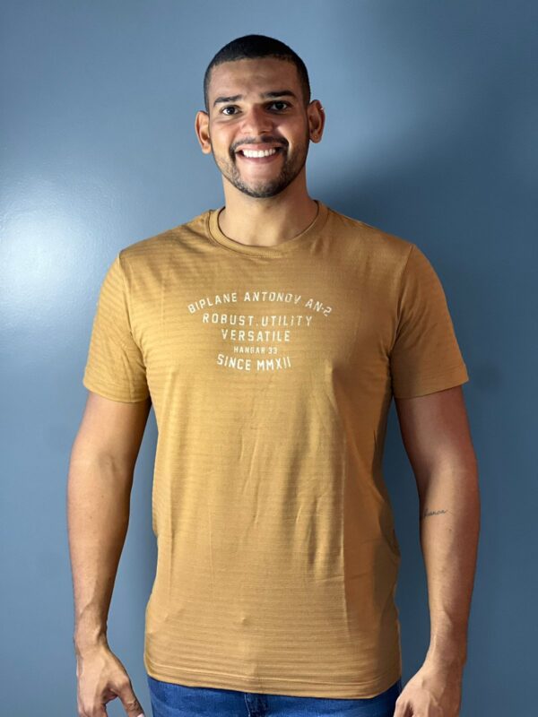 CAMISETA MALHA NEW AMSTERDAM HANGAR 33 - Image 4