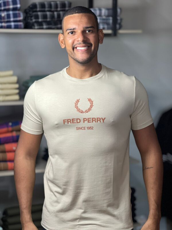 CAMISETA FRED PERRY SINCE 1952 - Image 3