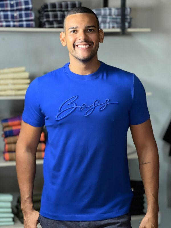 CAMISETA BOSS BORDADA
