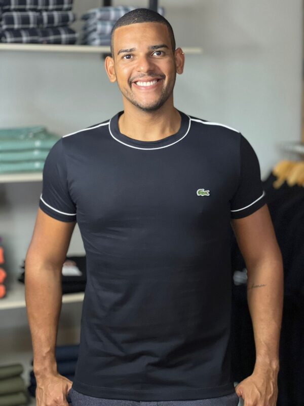 CAMISETA LACOSTE DETALHE LINHA - Image 3