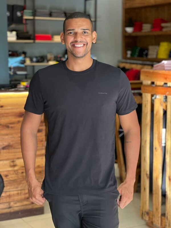 CAMISETA MEIA MALHA DET GOLA HANGAR 33