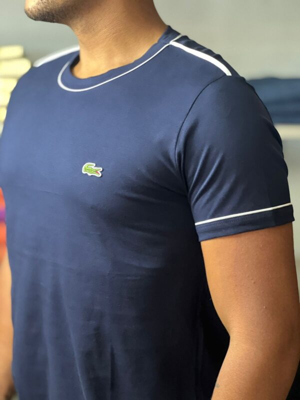 CAMISETA LACOSTE DETALHE LINHA - Image 2
