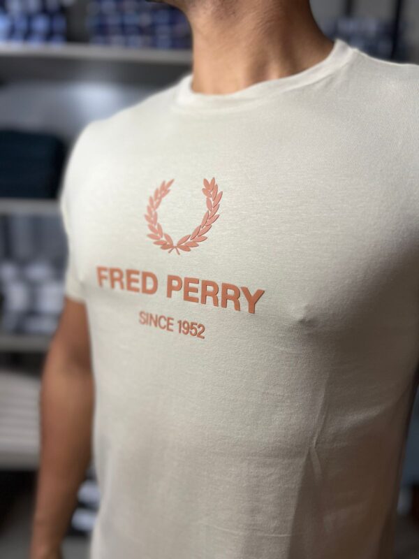 CAMISETA FRED PERRY SINCE 1952 - Image 4