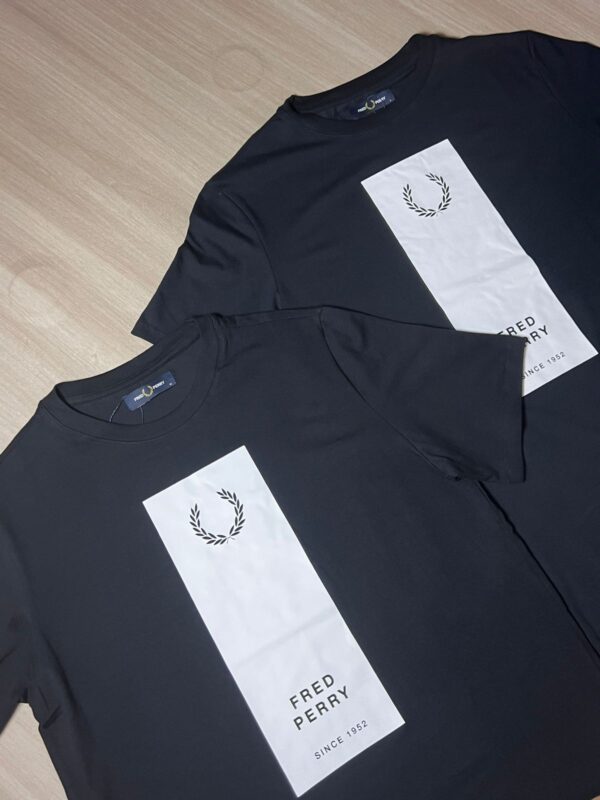 CAMISETA FRED PERRY LOGO HORIZONTAL
