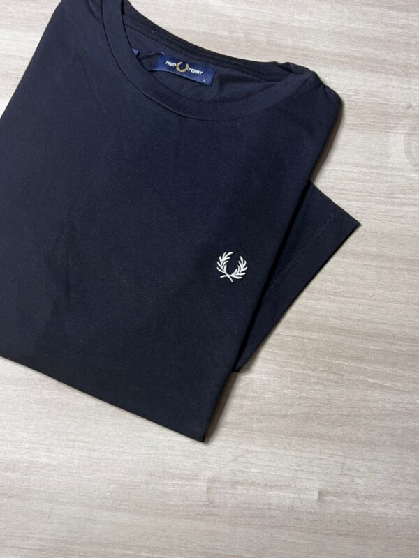 CAMISETA BASIC FRED PERRY BORDADA - Image 2