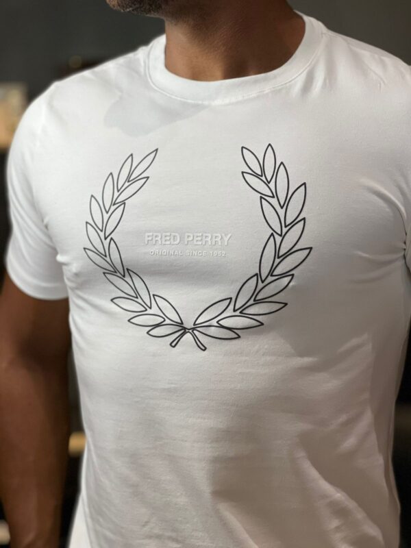 CAMISETA FRED PERRY COROA GRANDE - Image 3